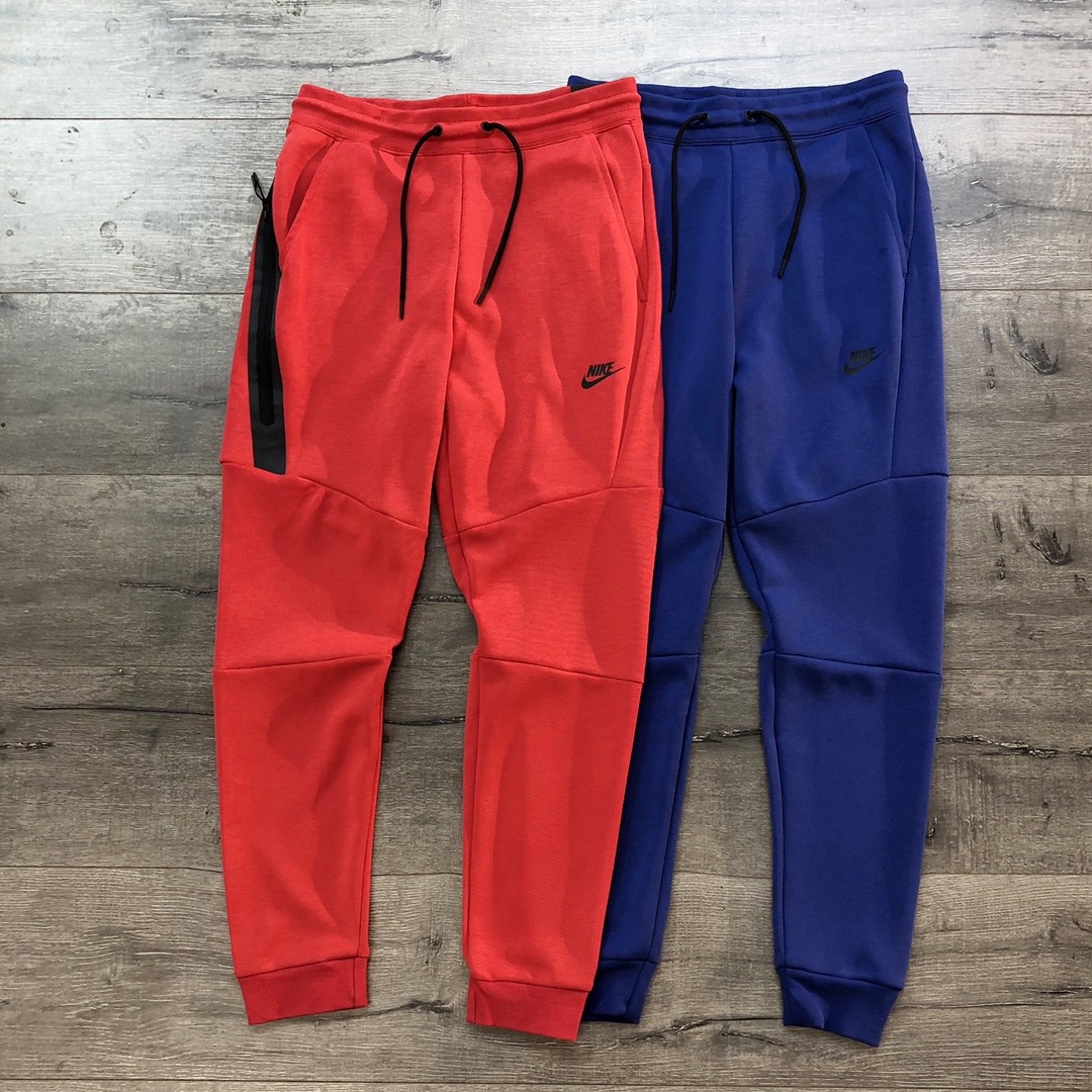 Nike Tech Fleece Pants-red