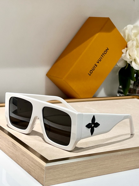 LV Sunglasses(AAAA)-2071