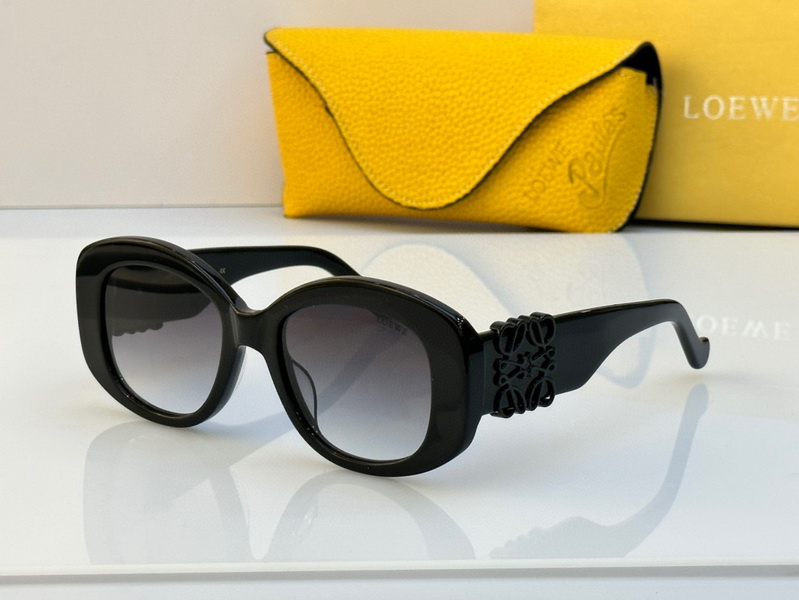 Loewe Sunglasses(AAAA)-376