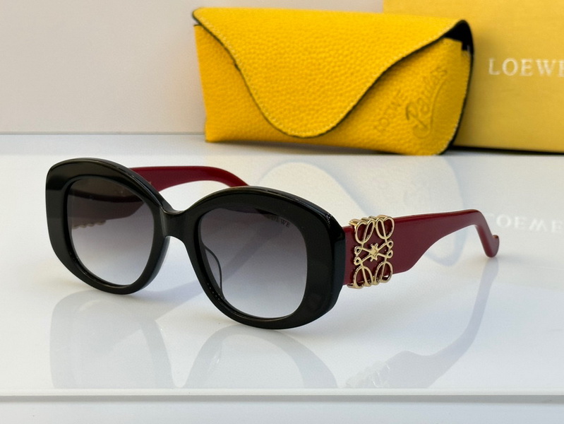 Loewe Sunglasses(AAAA)-374