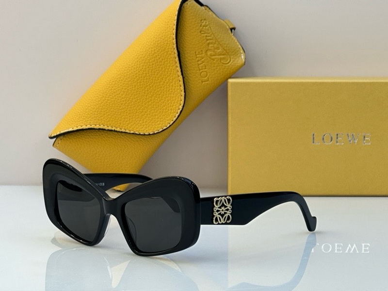 Loewe Sunglasses(AAAA)-346