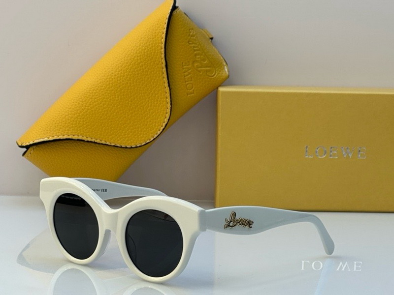 Loewe Sunglasses(AAAA)-338