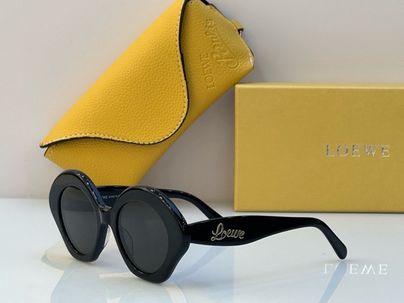 Loewe Sunglasses(AAAA)-334