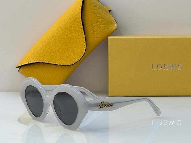 Loewe Sunglasses(AAAA)-333