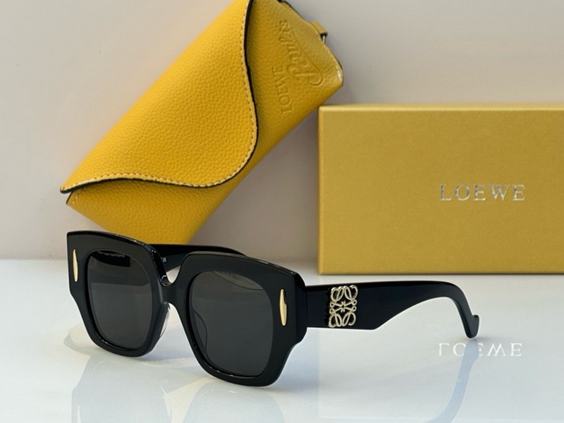 Loewe Sunglasses(AAAA)-328