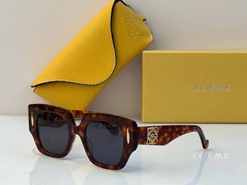 Loewe Sunglasses(AAAA)-323
