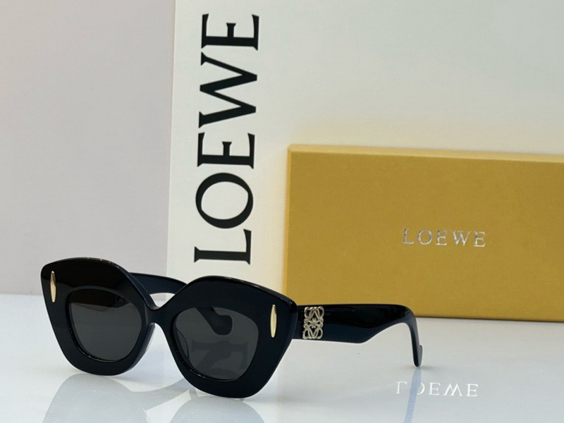 Loewe Sunglasses(AAAA)-320
