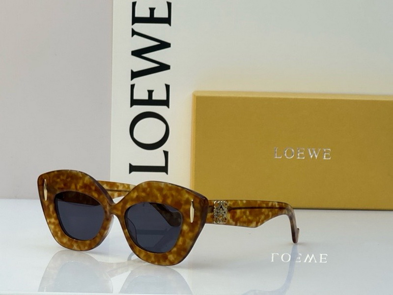 Loewe Sunglasses(AAAA)-318