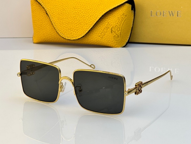 Loewe Sunglasses(AAAA)-289