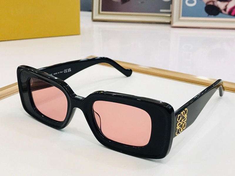 Loewe Sunglasses(AAAA)-276