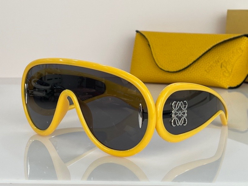 Loewe Sunglasses(AAAA)-256