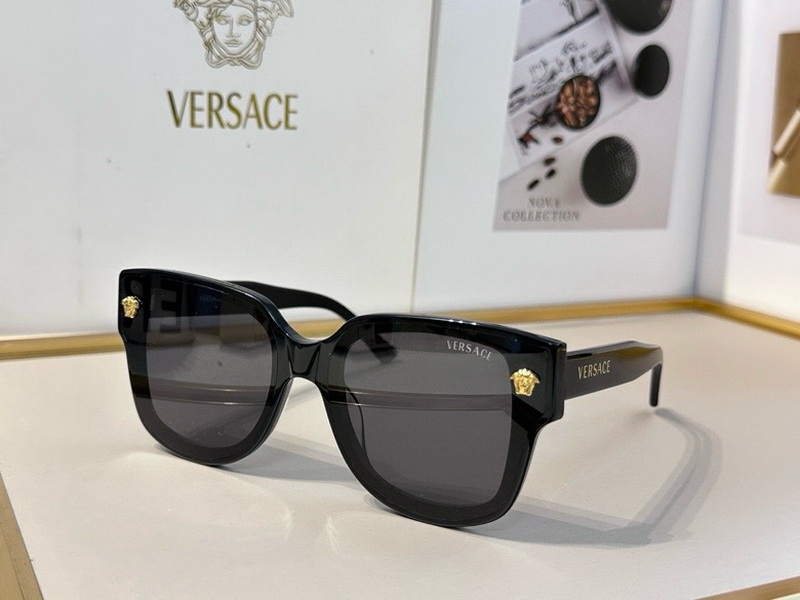 Versace Sunglasses(AAAA)-1700