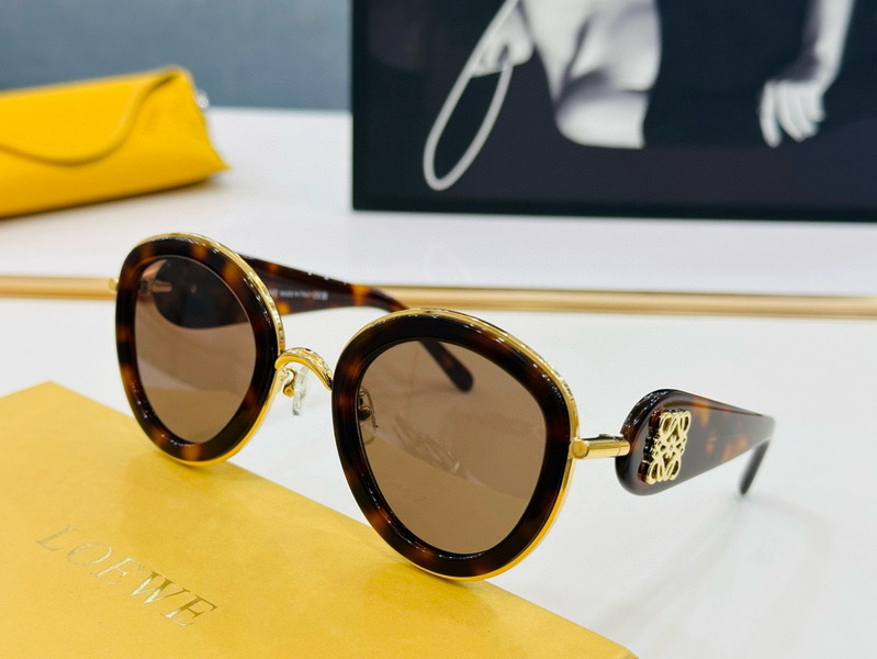 Loewe Sunglasses(AAAA)-227