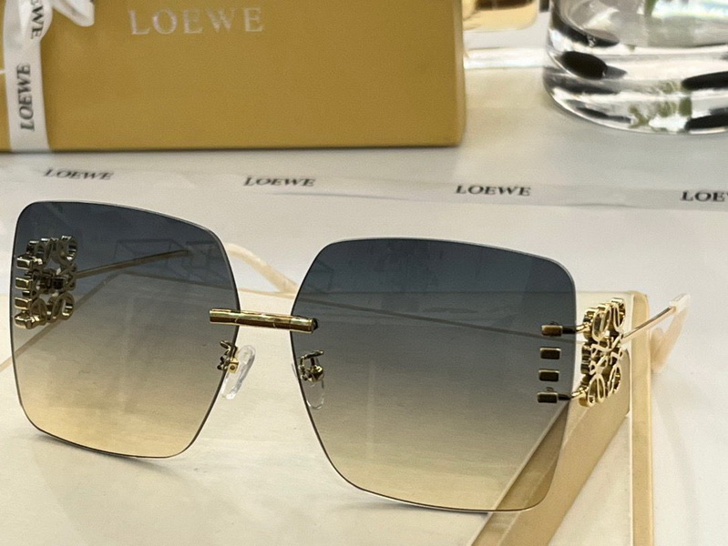 Loewe Sunglasses(AAAA)-221