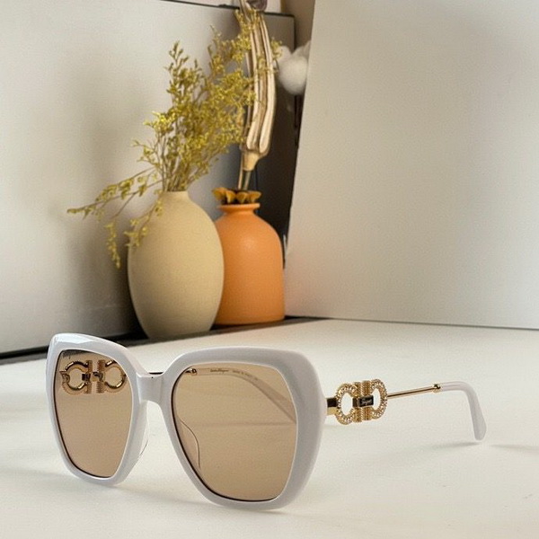 Ferragamo Sunglasses(AAAA)-321