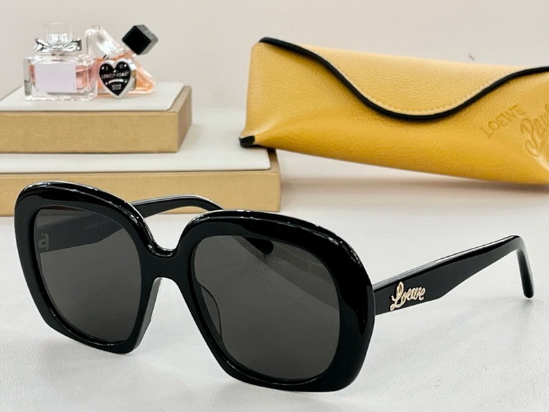 Loewe Sunglasses(AAAA)-173