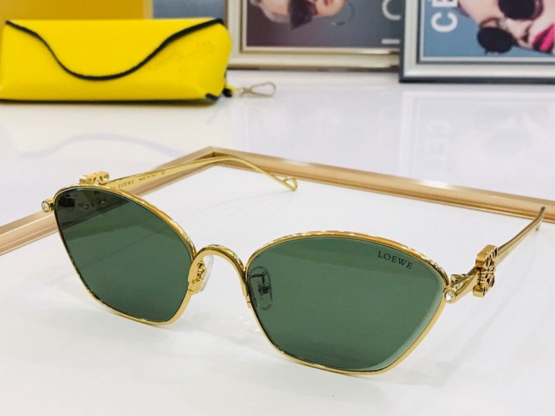 Loewe Sunglasses(AAAA)-157