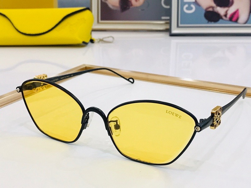 Loewe Sunglasses(AAAA)-156