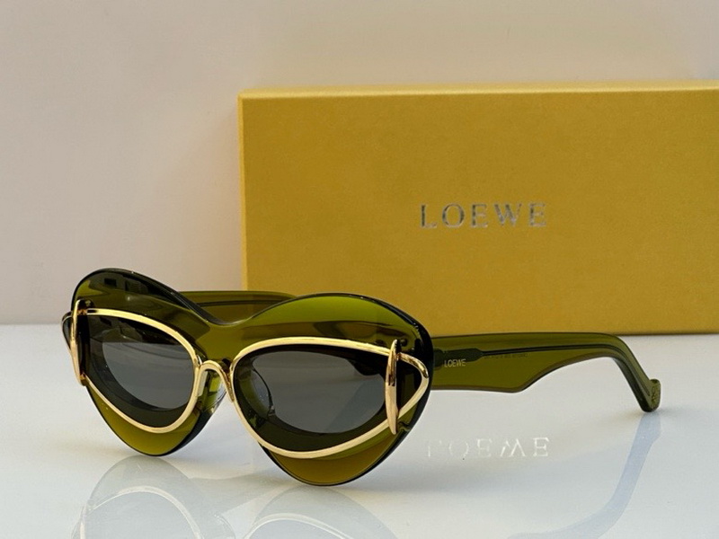 Loewe Sunglasses(AAAA)-125