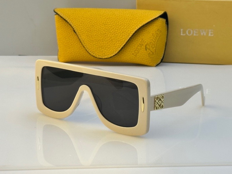 Loewe Sunglasses(AAAA)-096