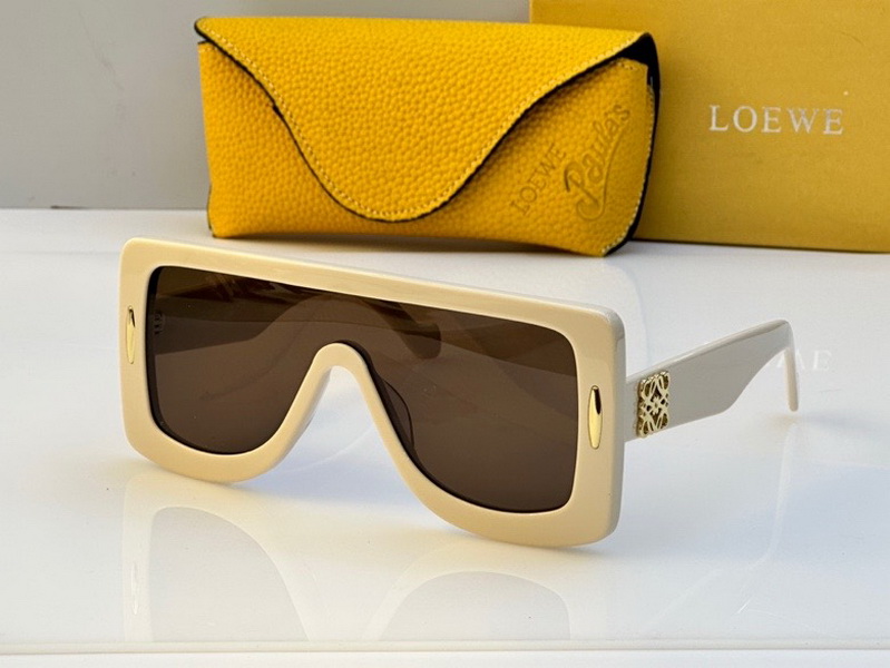 Loewe Sunglasses(AAAA)-093