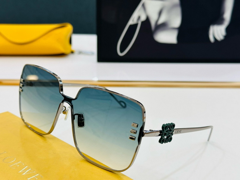 Loewe Sunglasses(AAAA)-074