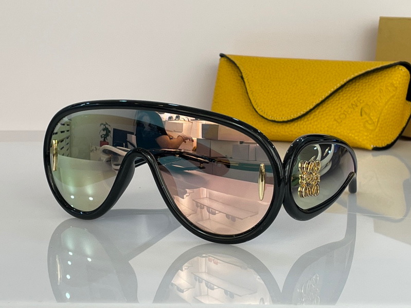 Loewe Sunglasses(AAAA)-045