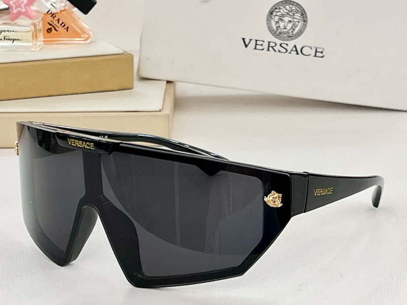 Versace Sunglasses(AAAA)-1135
