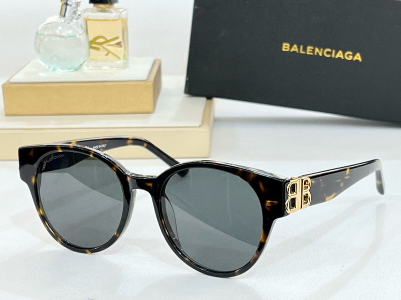 Balenciaga Sunglasses(AAAA)-136