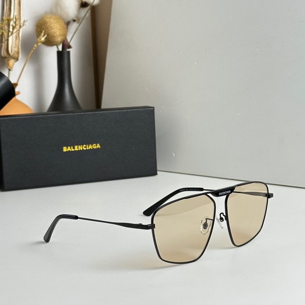 Balenciaga Sunglasses(AAAA)-127