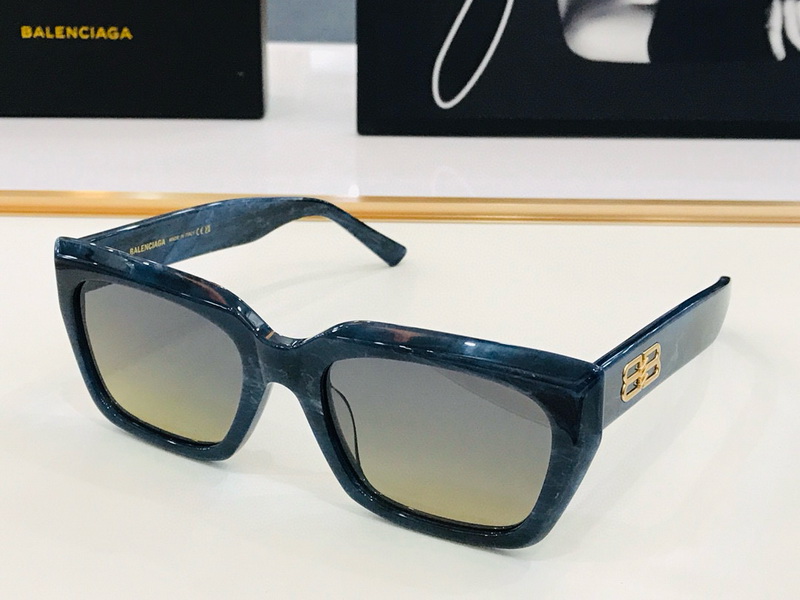 Balenciaga Sunglasses(AAAA)-121
