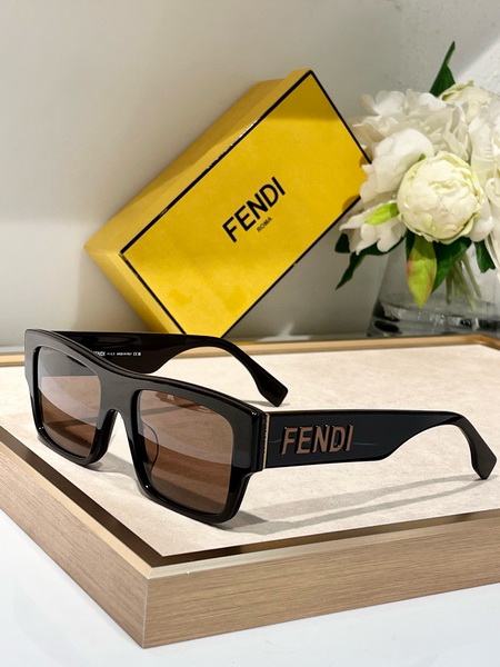 Fendi Sunglasses(AAAA)-242