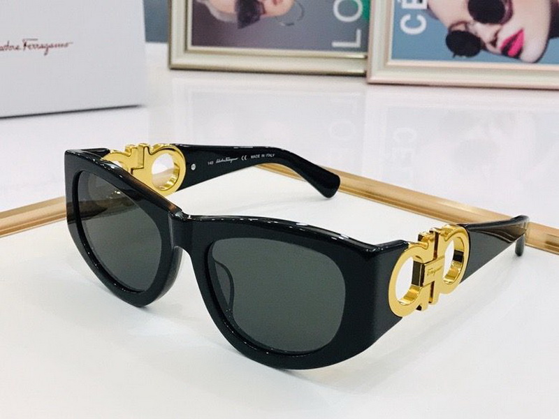 Ferragamo Sunglasses(AAAA)-192