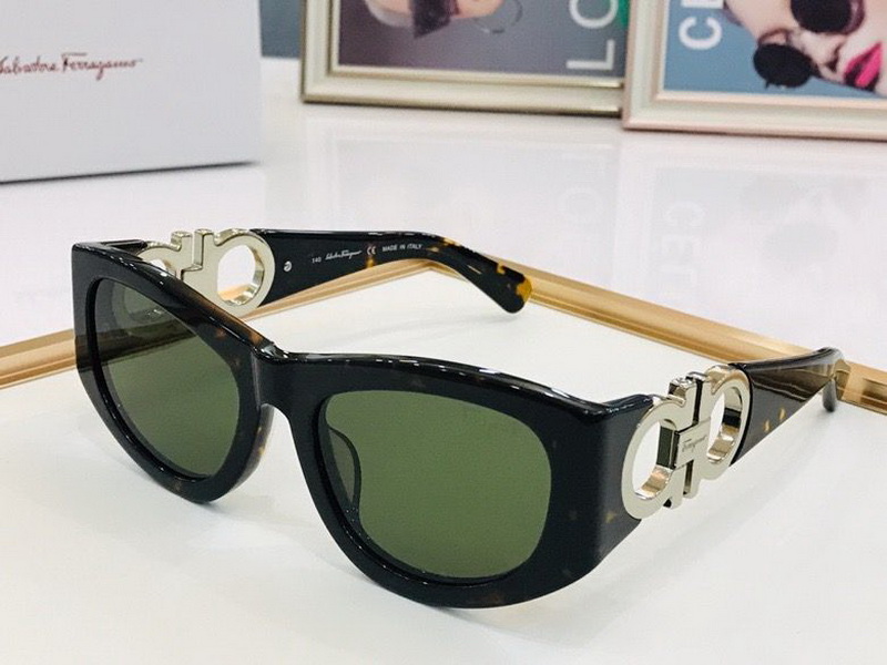 Ferragamo Sunglasses(AAAA)-191