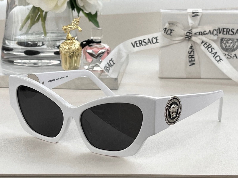 Versace Sunglasses(AAAA)-880