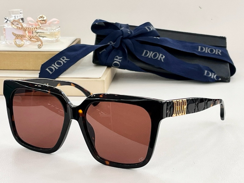 Dior Sunglasses(AAAA)-322