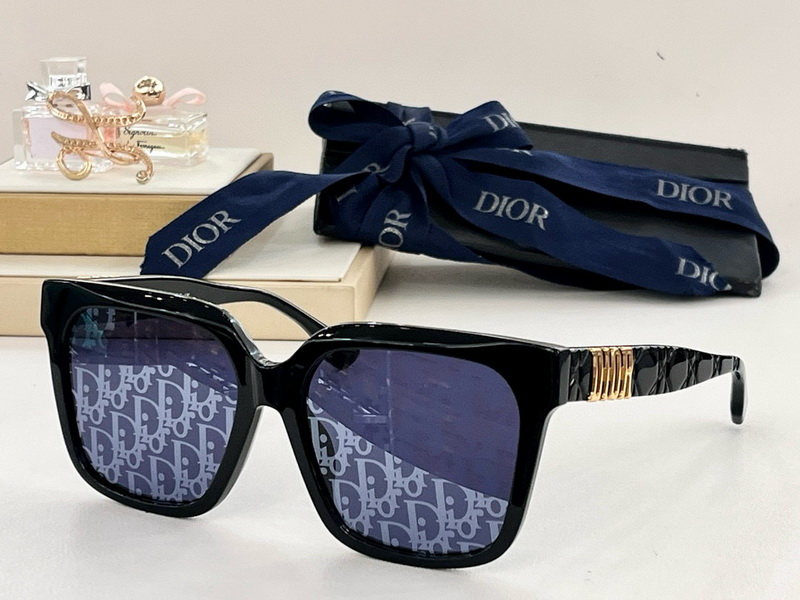 Dior Sunglasses(AAAA)-318