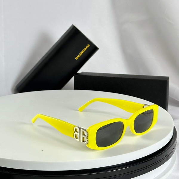Balenciaga Sunglasses(AAAA)-081