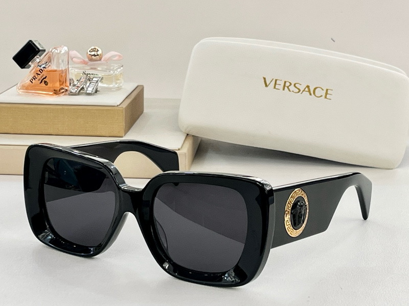 Versace Sunglasses(AAAA)-819