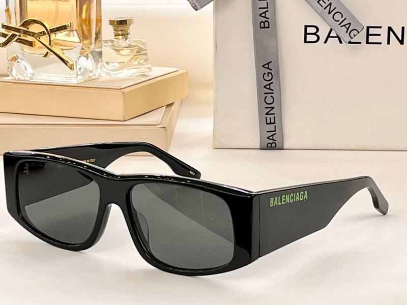 Balenciaga Sunglasses(AAAA)-070