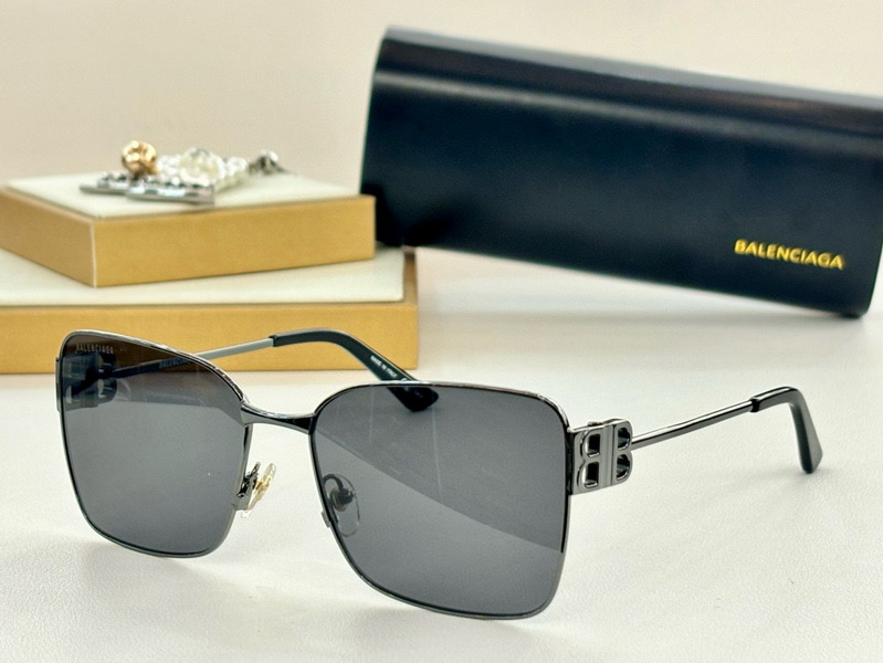 Balenciaga Sunglasses(AAAA)-060