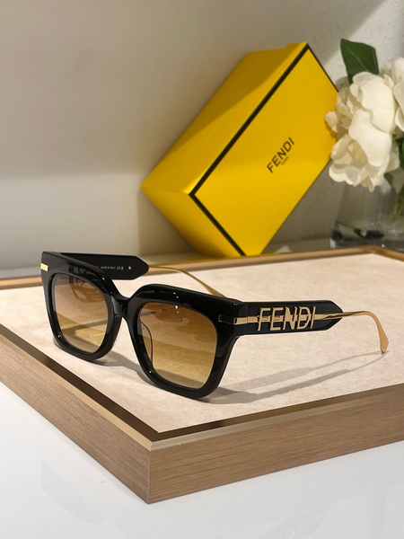 Fendi Sunglasses(AAAA)-220