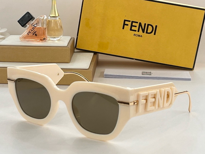 Fendi Sunglasses(AAAA)-209
