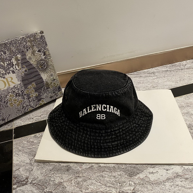 Balenciaga Cap-240