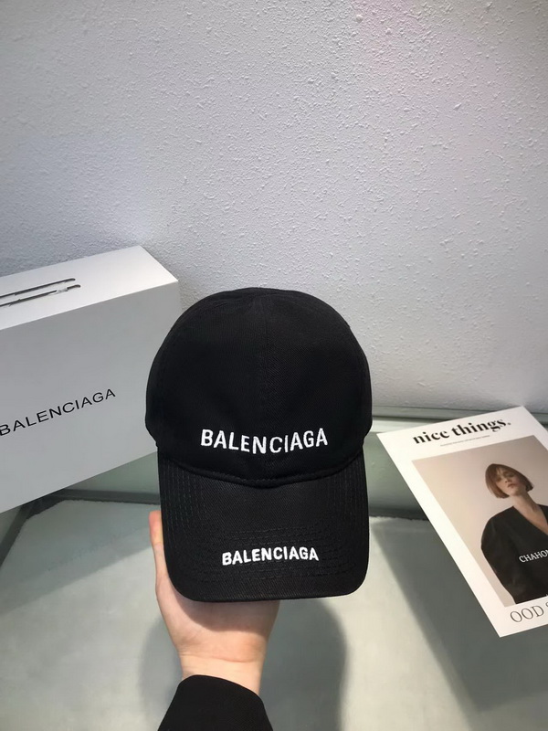 Balenciaga Cap-320