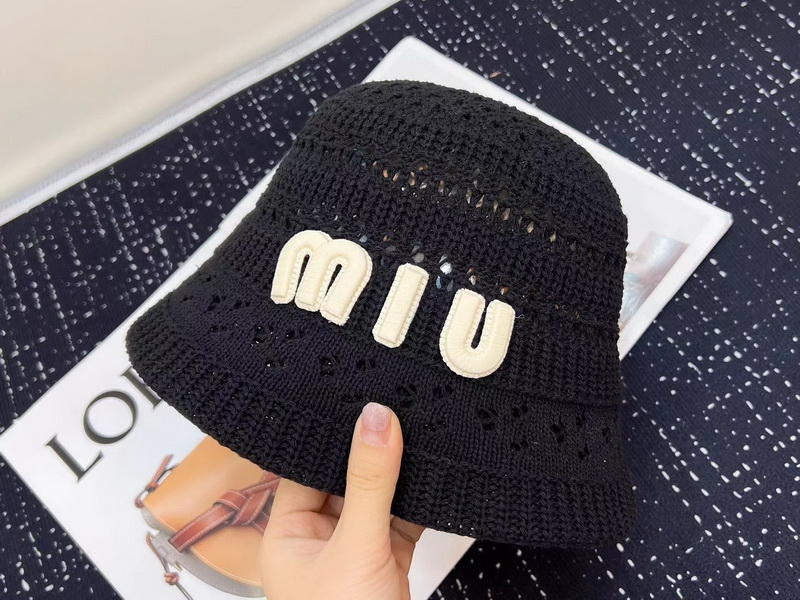 MiuMiu Beanies-009