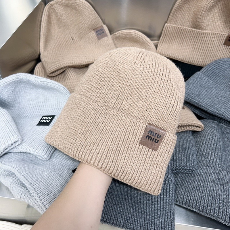 MiuMiu Beanies-040