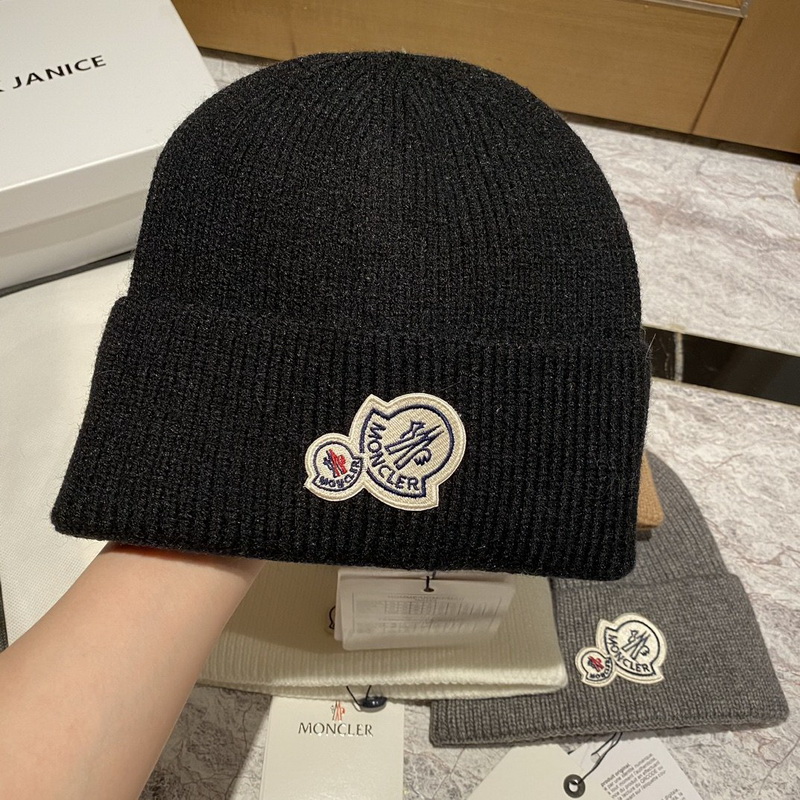 Moncler Beanies-132