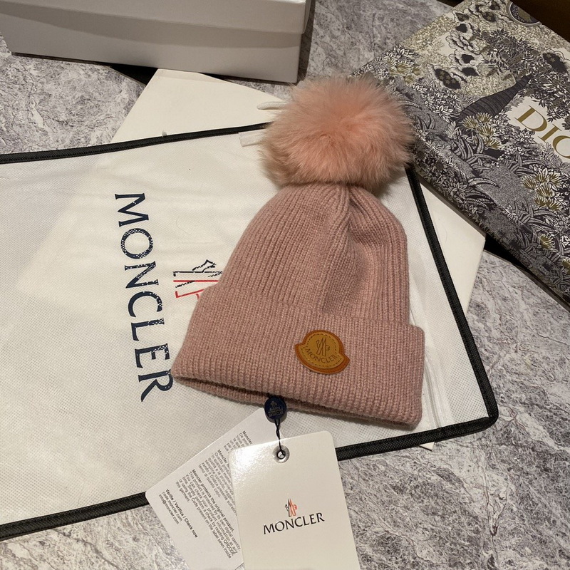 Moncler Beanies-149