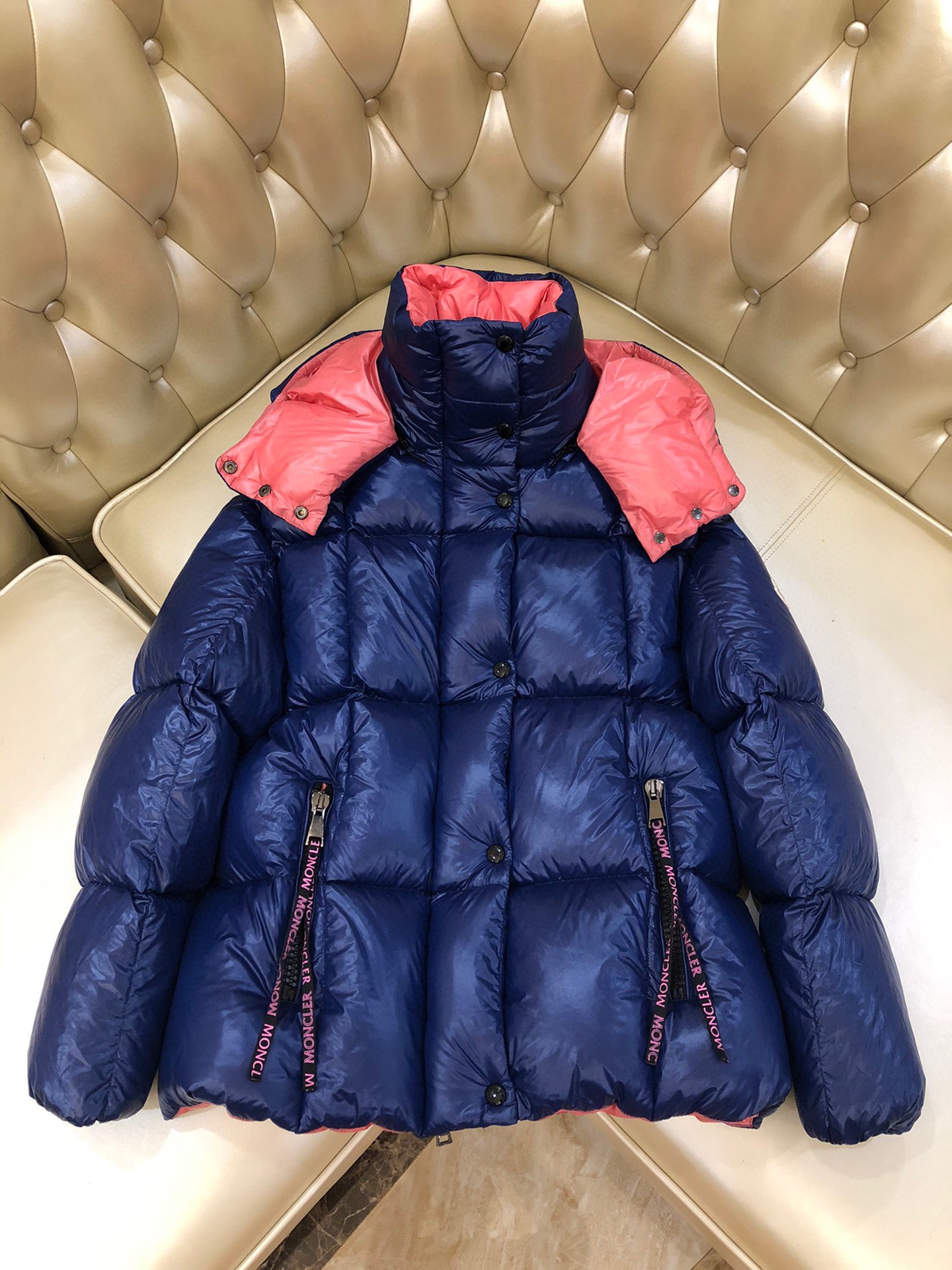 Moncler Coat(Women)-015